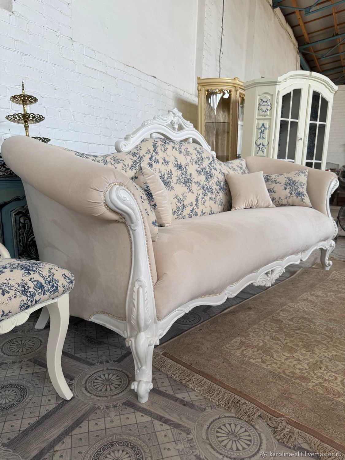 Диван новый резной, Дерево бук, Туаль де Жуи