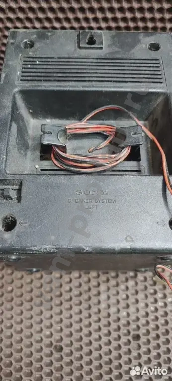 Колонка левая Кассетного магнитофона Sony CFS-W390