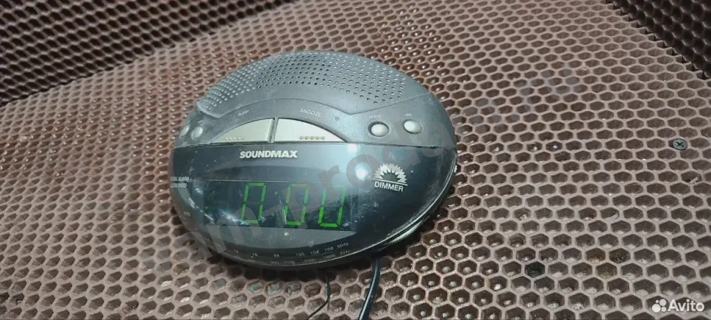 Радио часы будильник Soundmax
