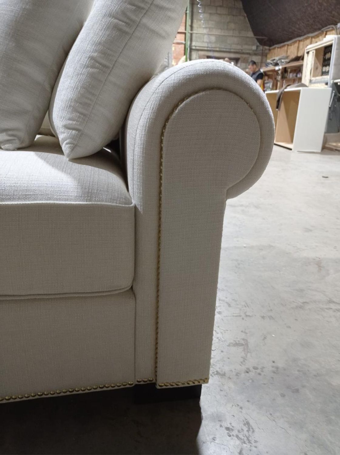 Диван прямой в наличии