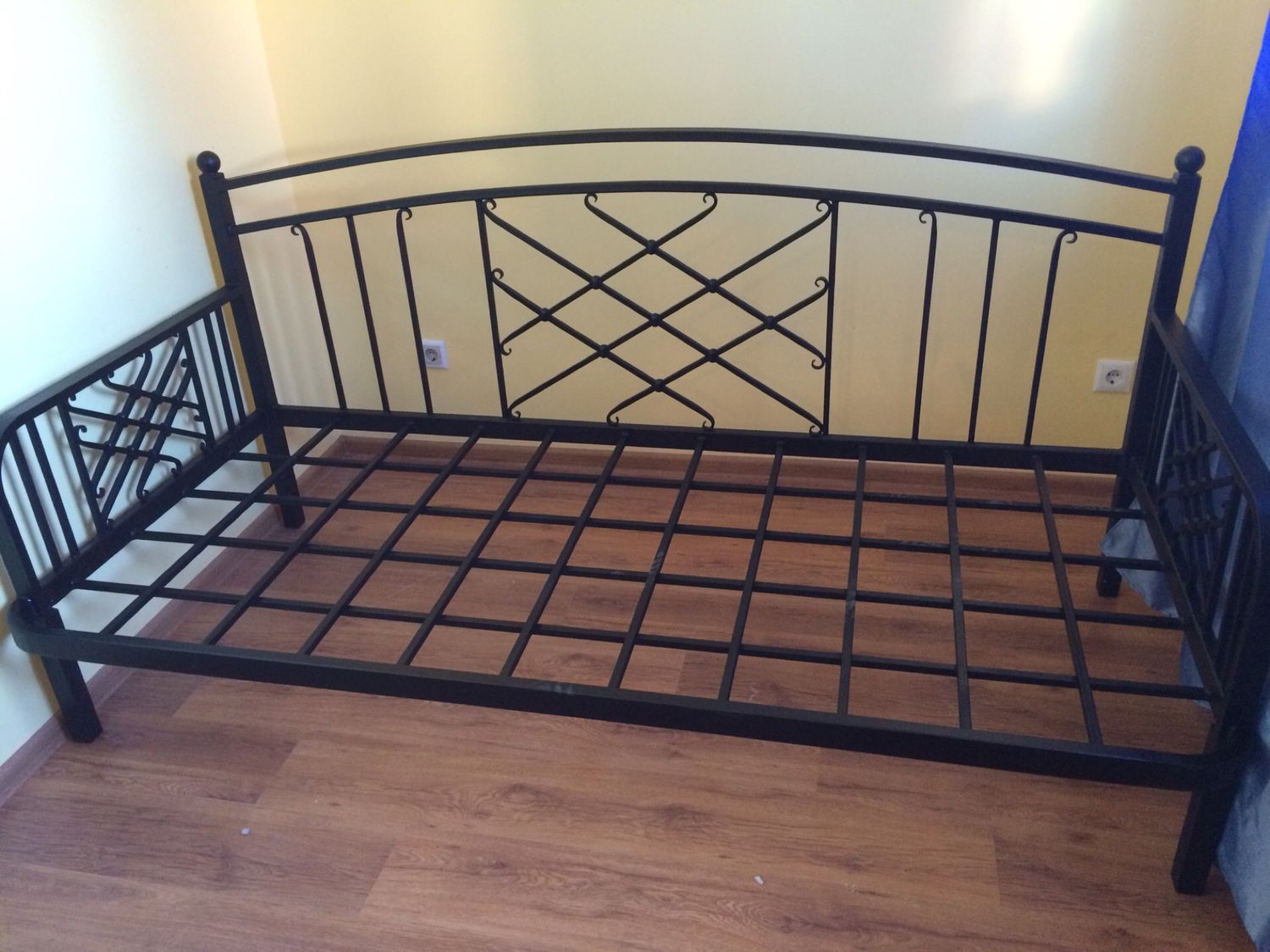 Диван кованый