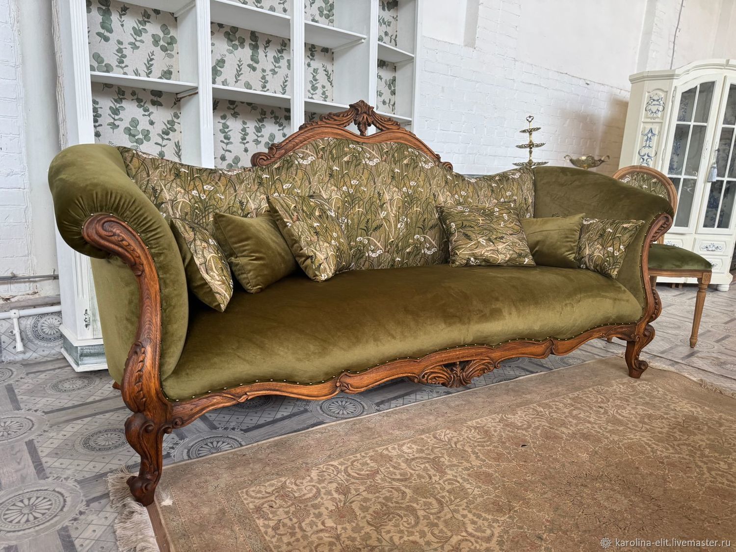 Диван новый, большой трехместный Барокко, дерево бук