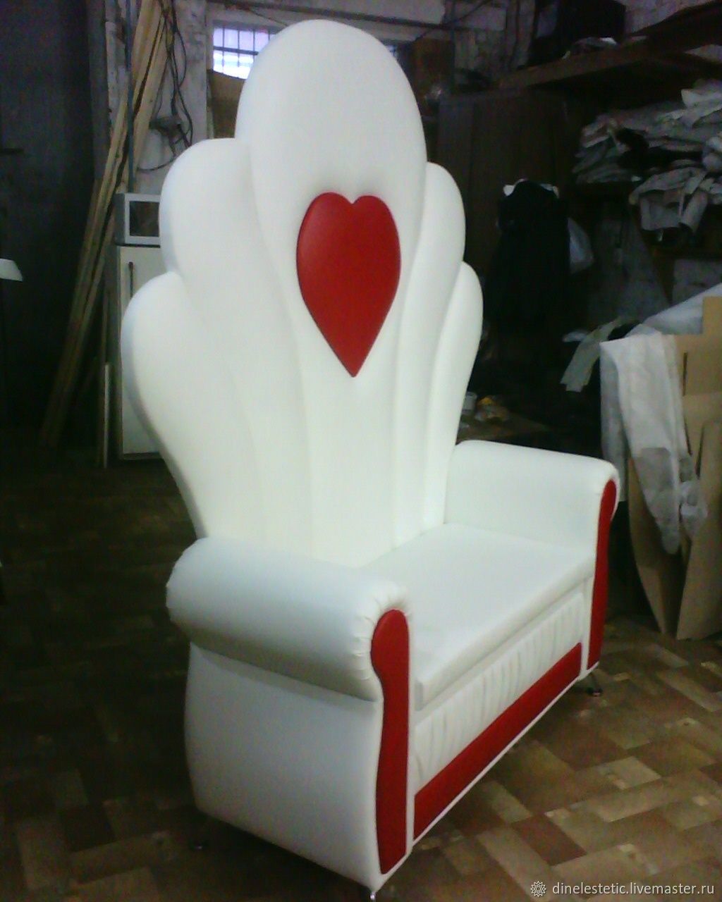 Диван - свадебный трон