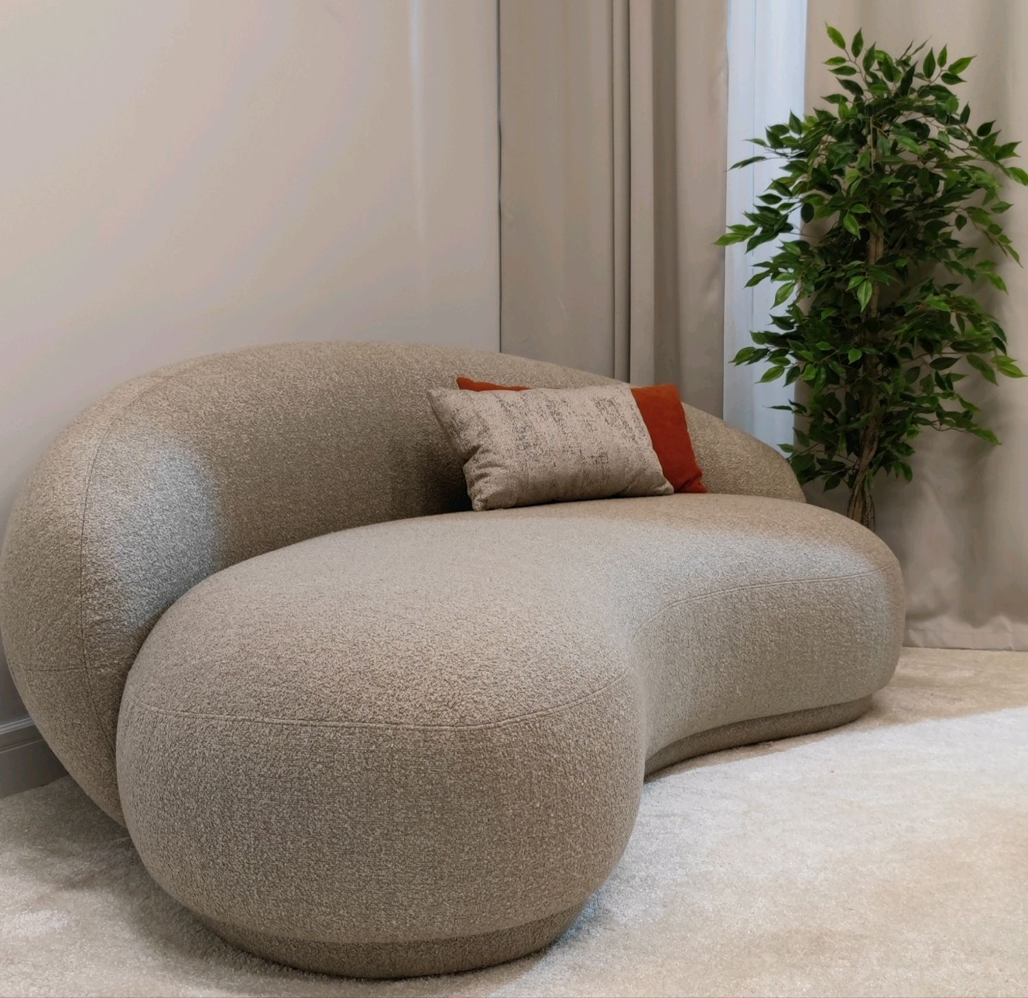 Дизайнерский диван на заказ