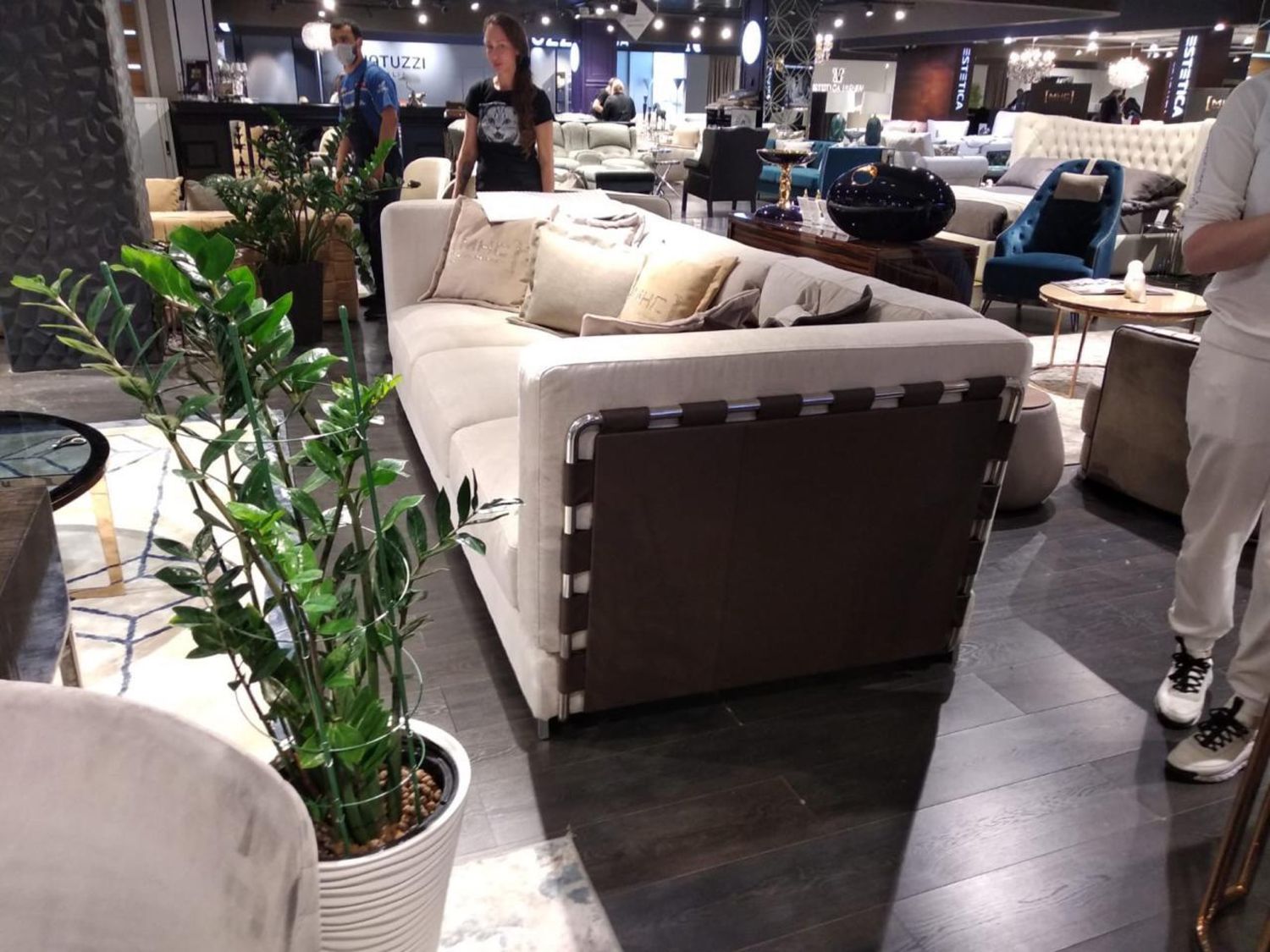 Диван прямой в наличии