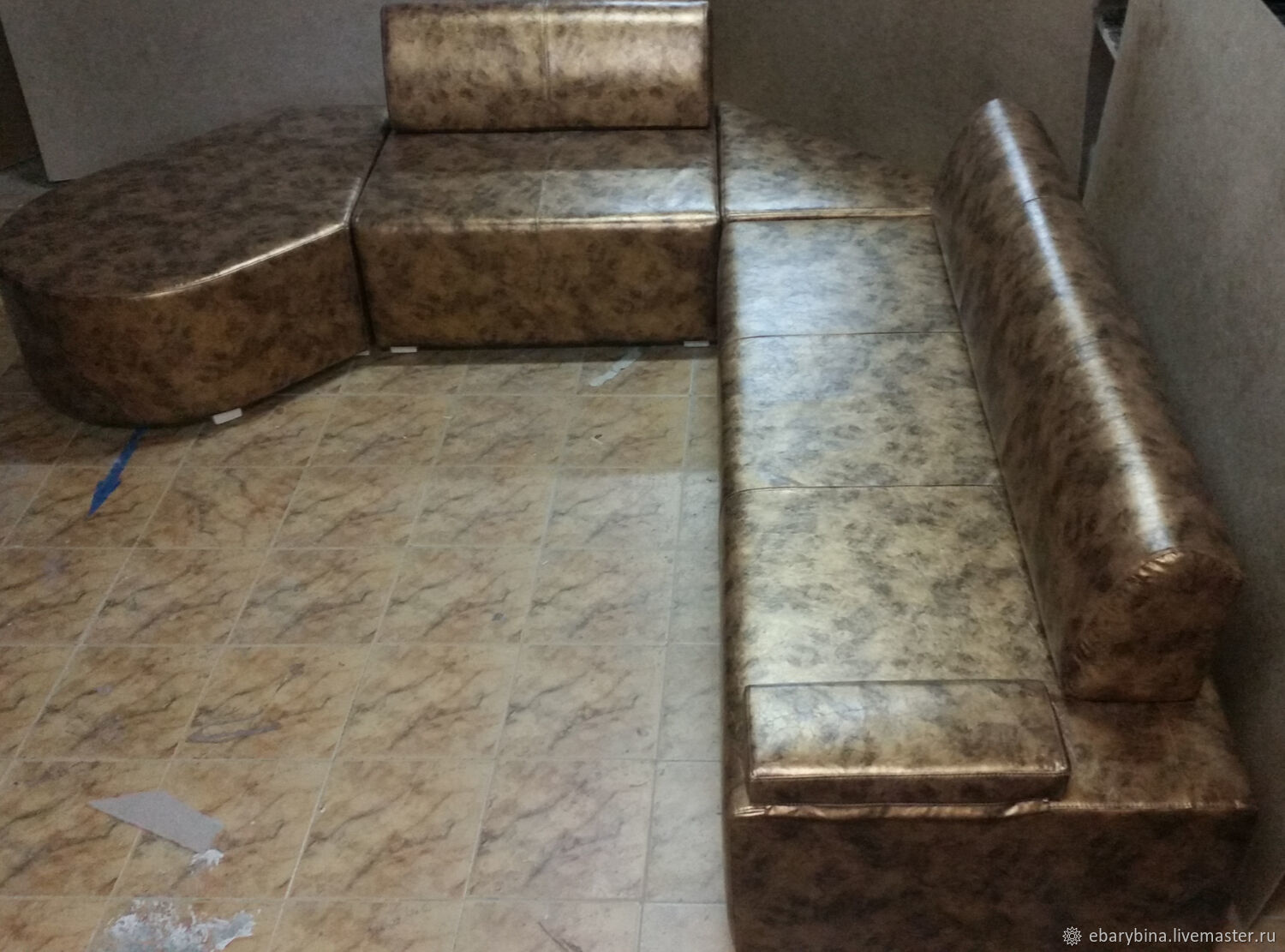 Диван нестандартной формы