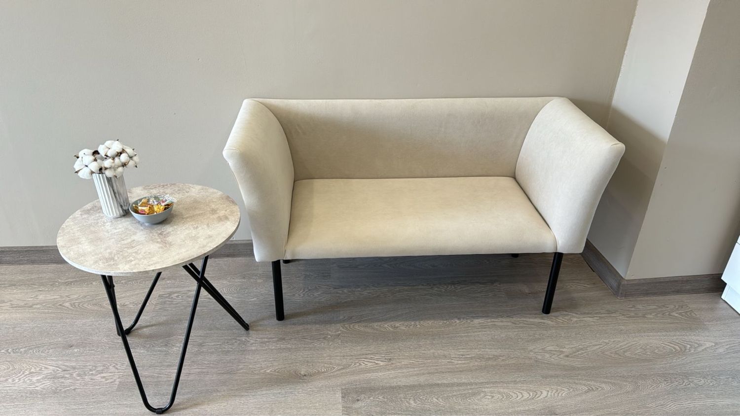 Диван банкетка нераскладной Snow