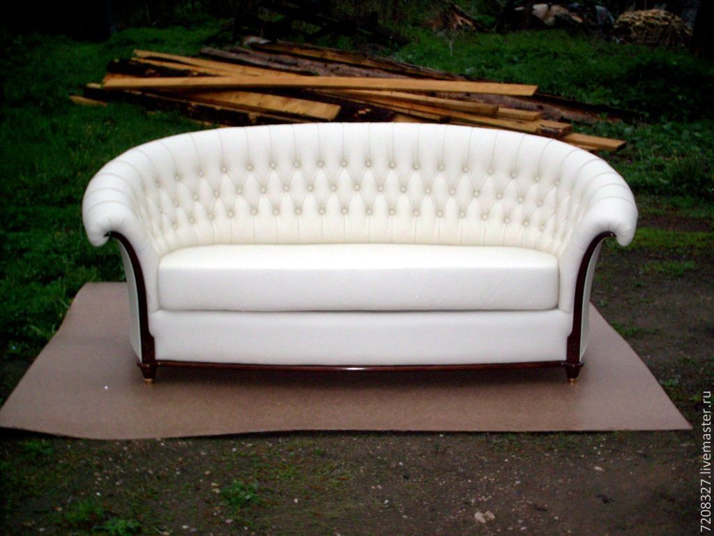 Диван в стиле 