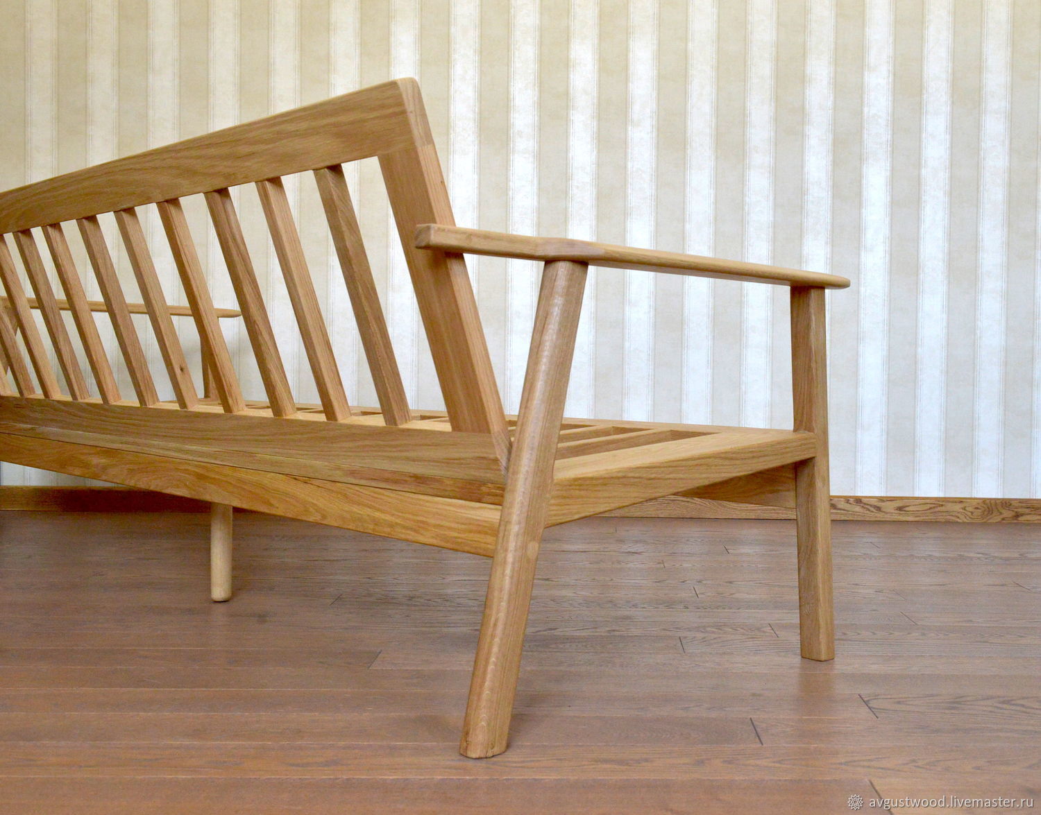 Диван в стиле midcentury