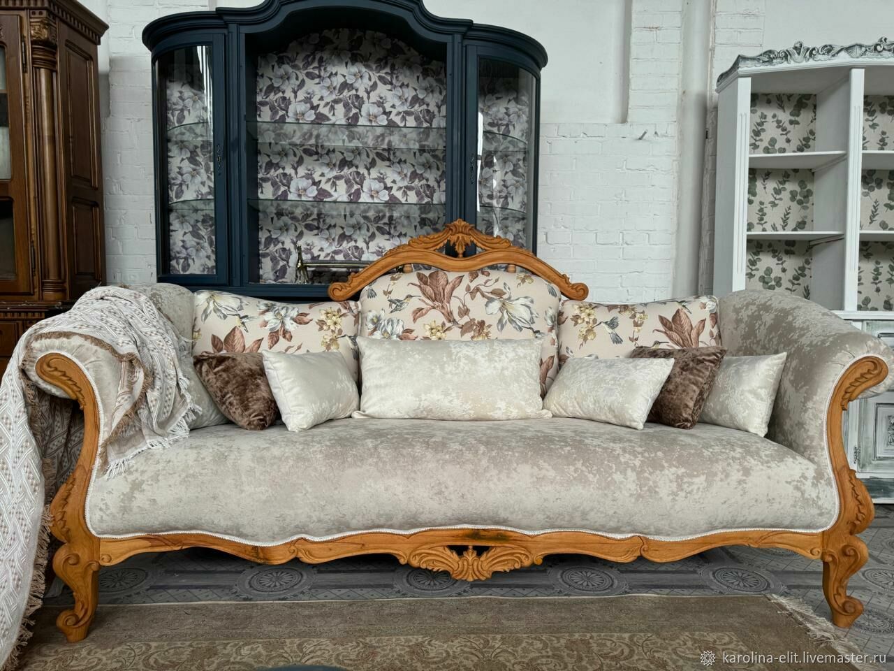 Диван новый Барокко, Италия, дерево