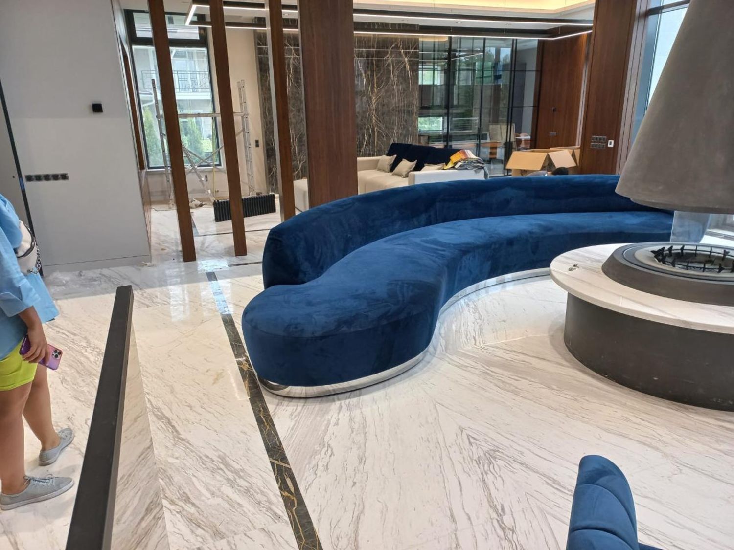 Диван полукруглый мягкий