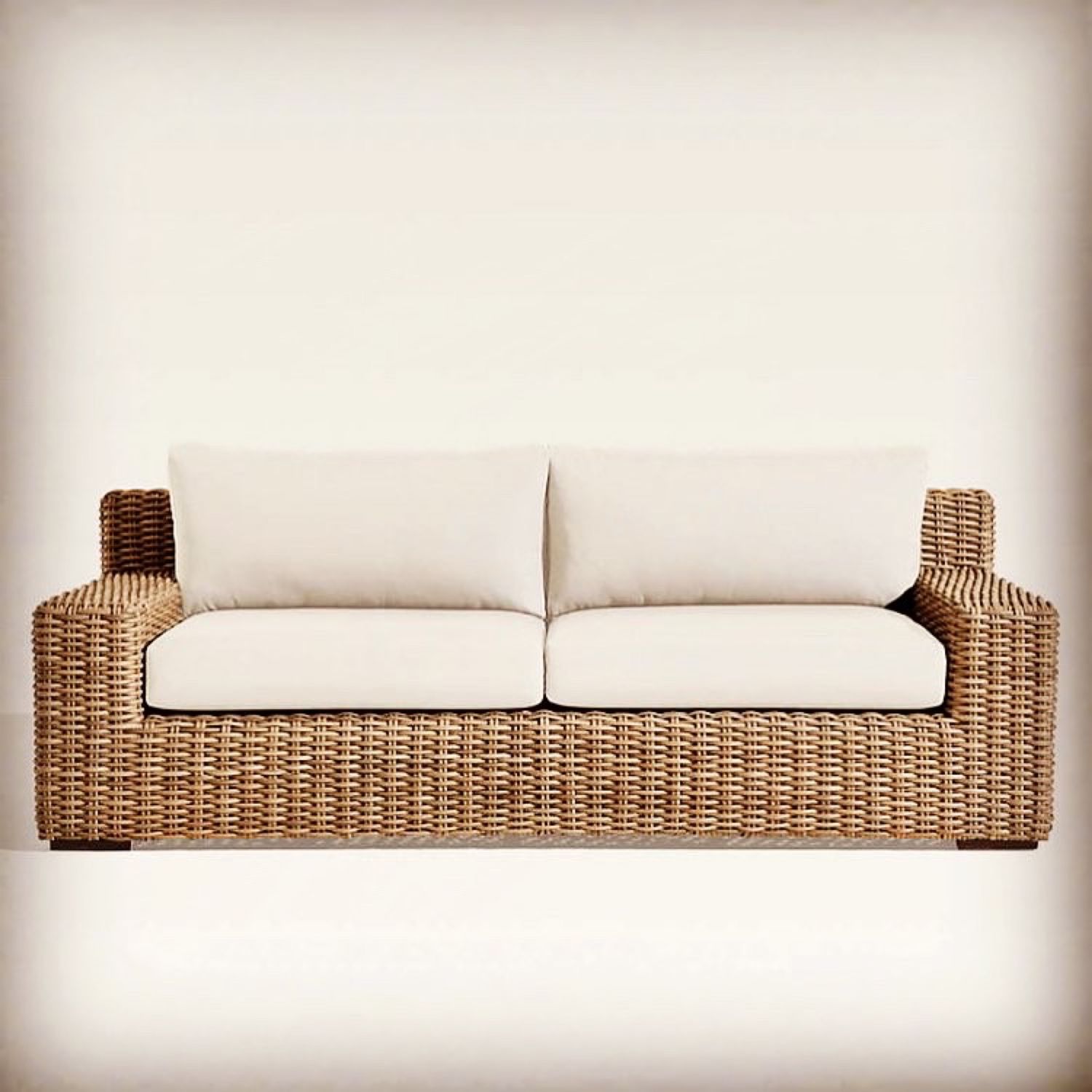 Диван двухместный 