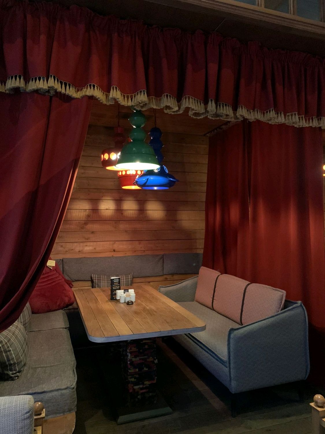 Диван для ресторана