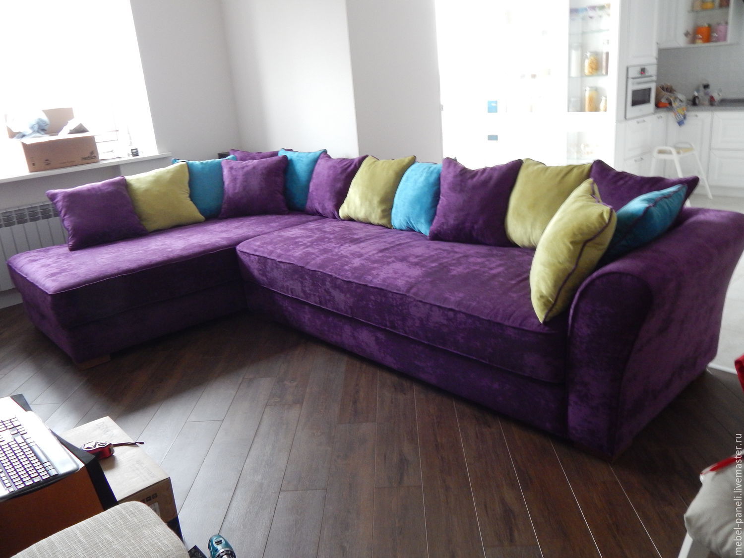 Диван мягкий для дома