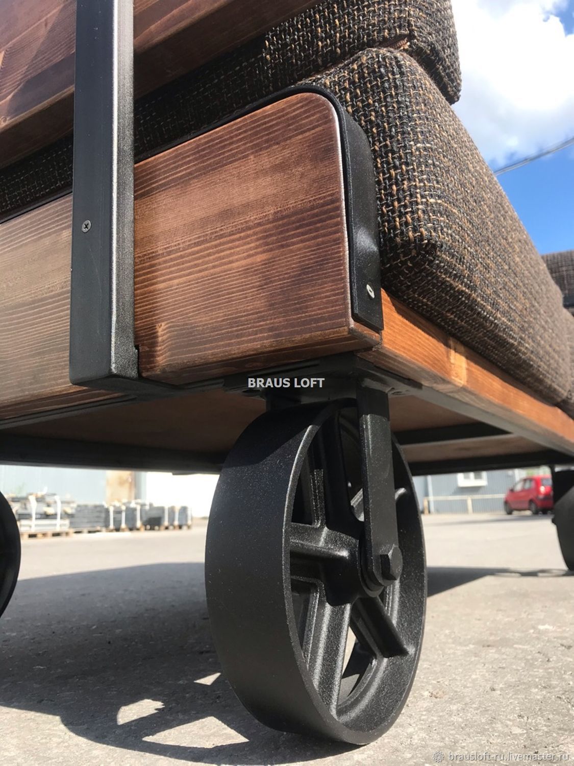 Дизайнерский диван на колесах [LOFT]