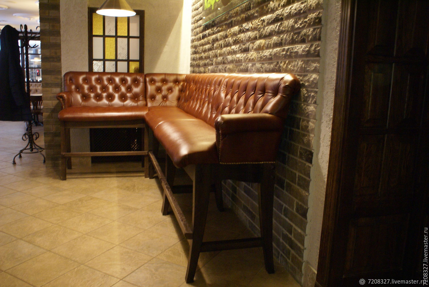 Диван кожаный барный