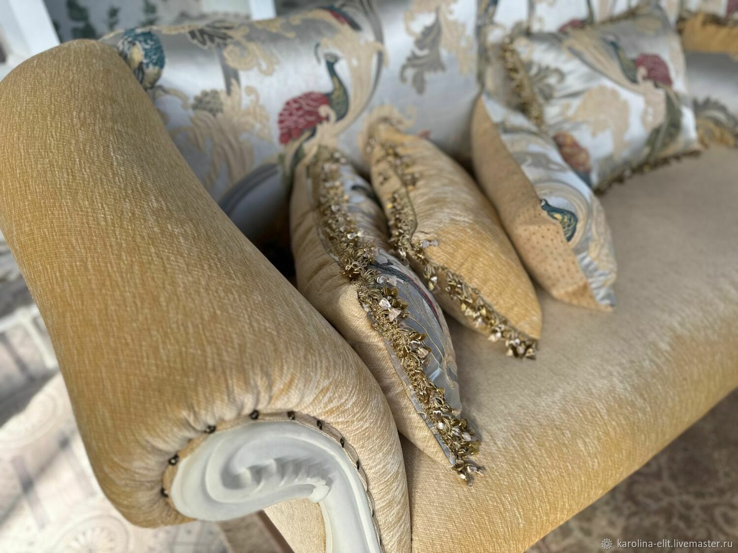 Диван новый в стиле Барокко, Италия, дерево бук