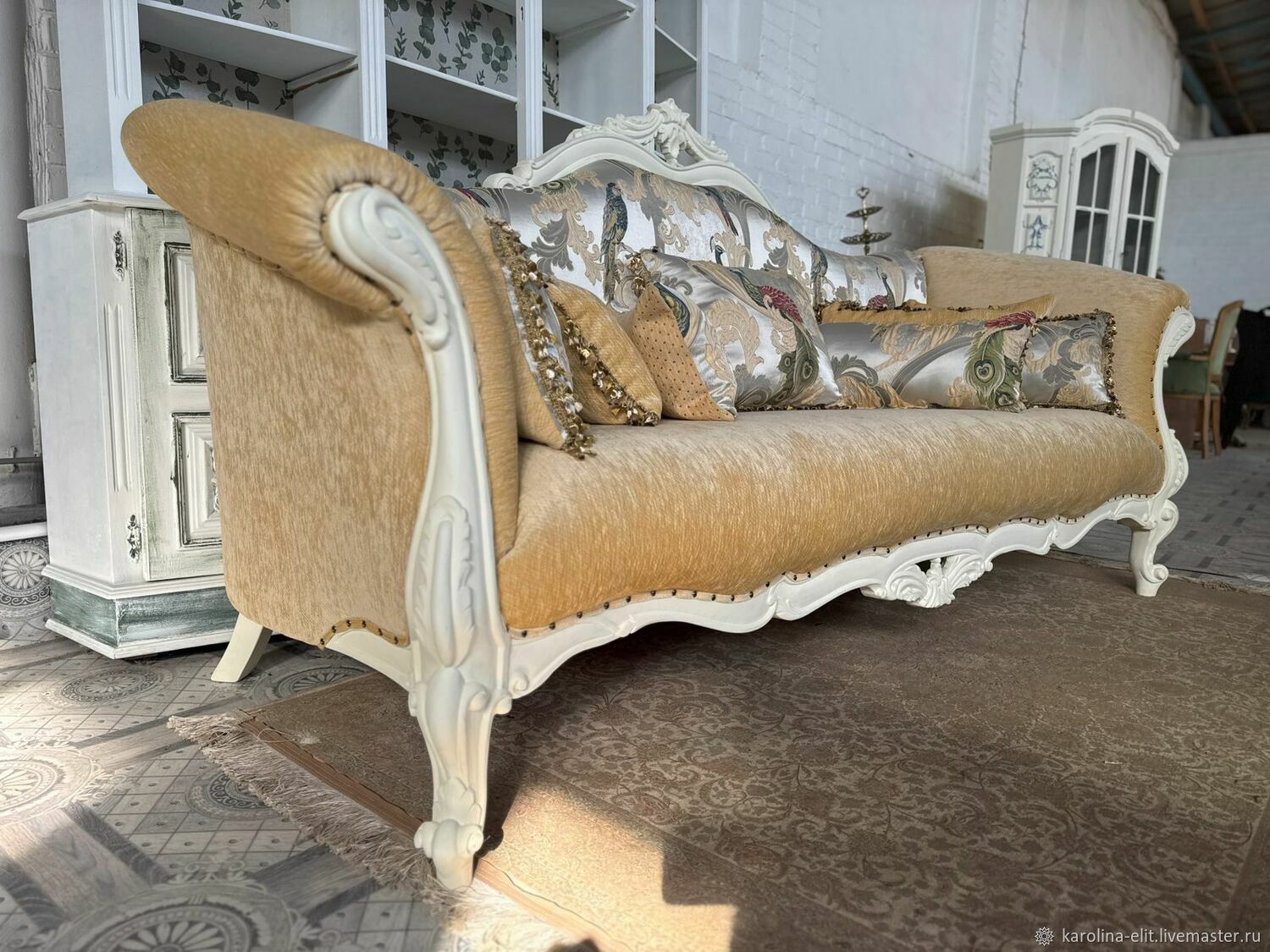 Диван новый в стиле Барокко, Италия, дерево бук