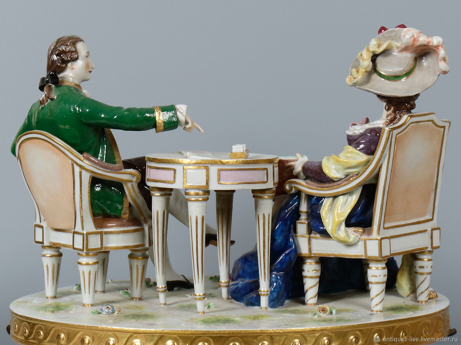 Старинная фарфоровая статуэтка. Германия