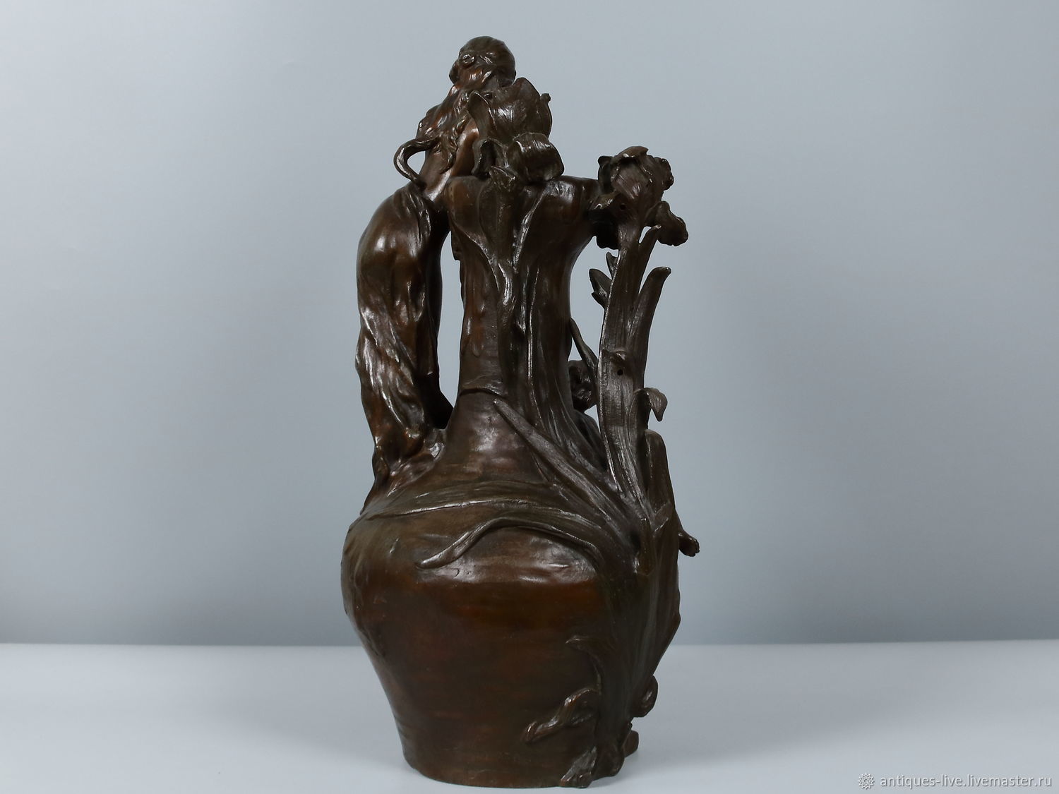 Антикварная ваза - скульптура. Франция