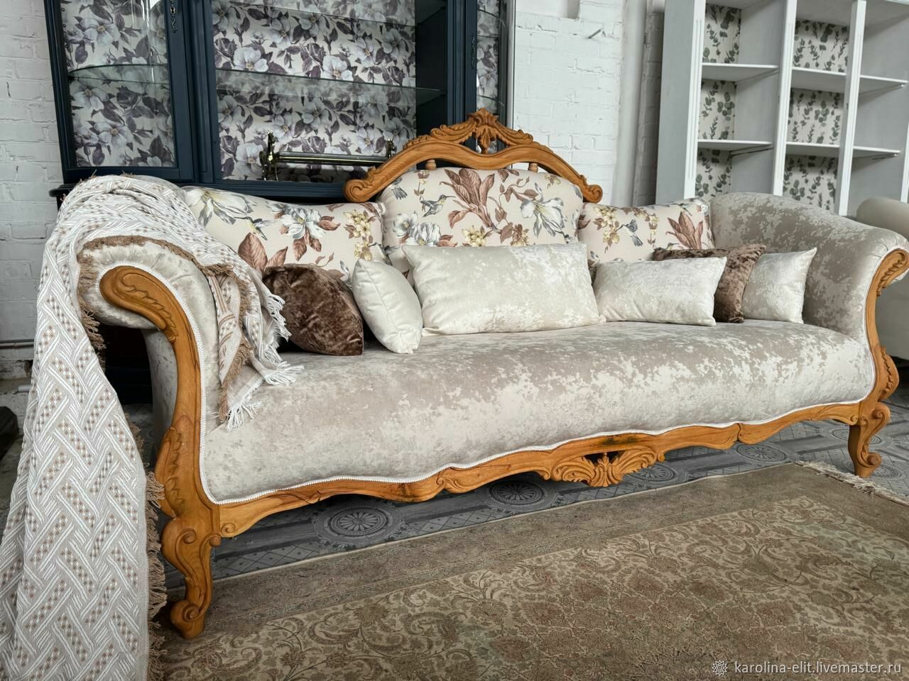 Диван новый Барокко, Италия, дерево