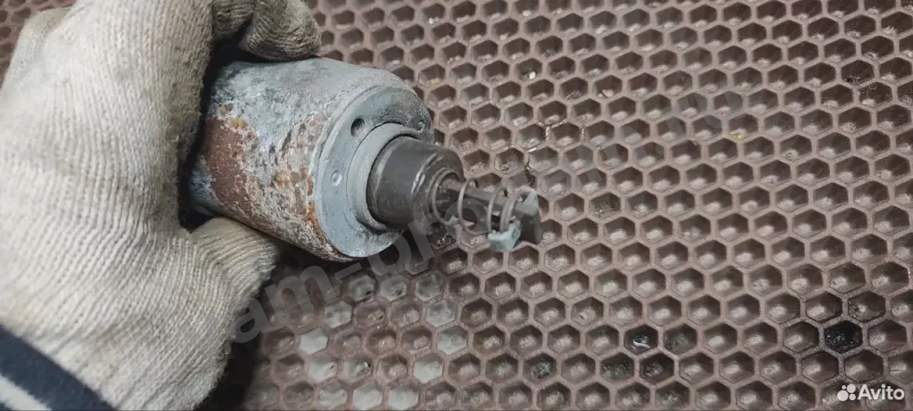 Втягивающее реле стартера