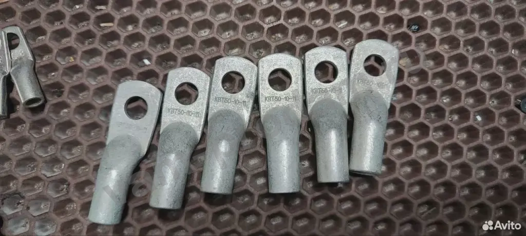 Наконечник медно-луженый тмл 50-10-11 под болт KBT