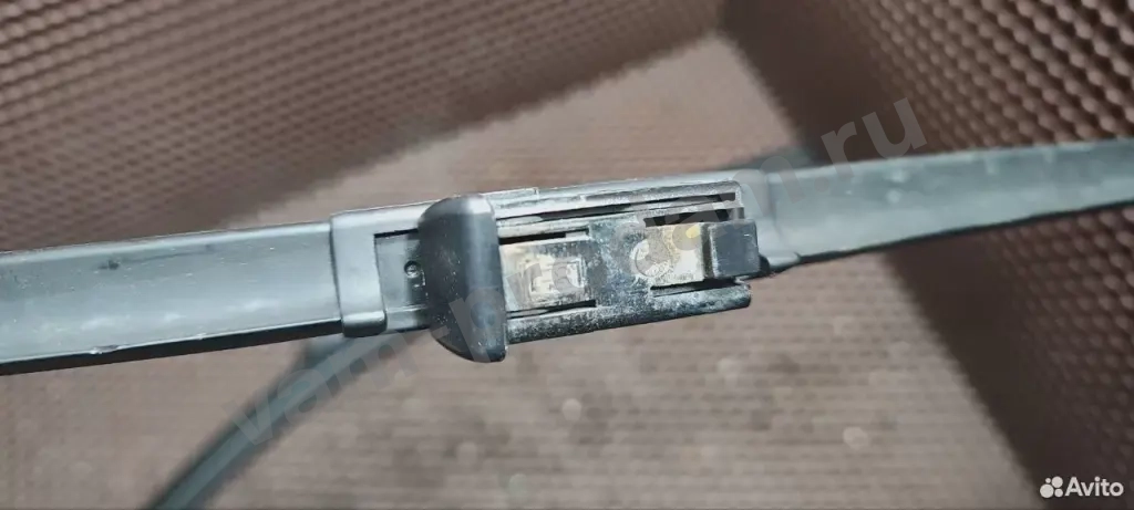 Щетка стеклоочистителя бескаркасная