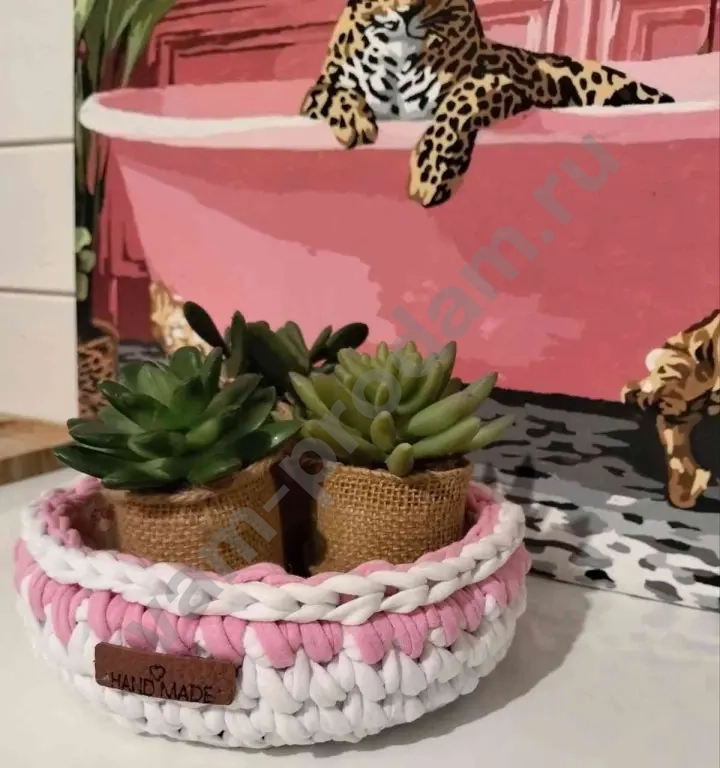 Корзина "Клубничный пломбир"