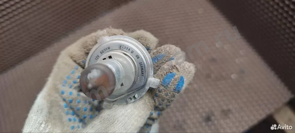 Продается Лампа автомобильная H4 Галогенная