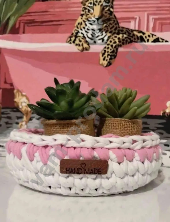 Корзина "Клубничный пломбир"