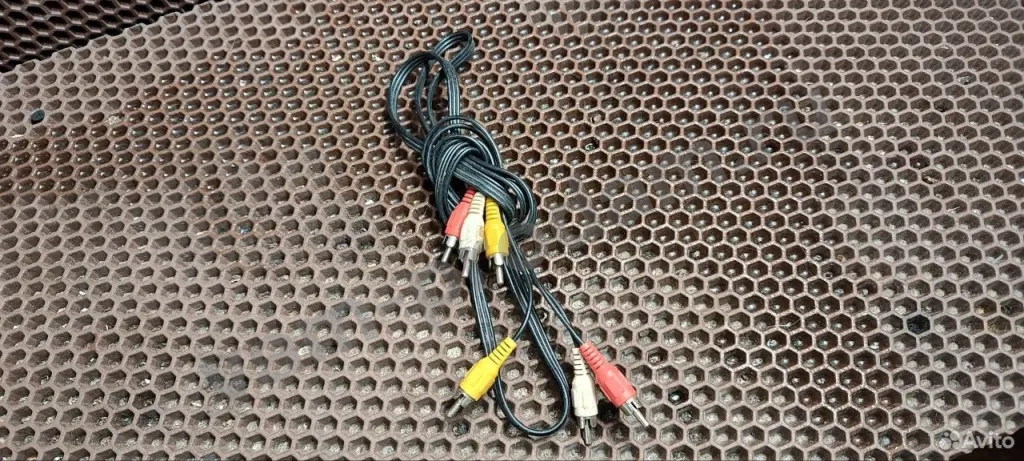 Продам видеокабель