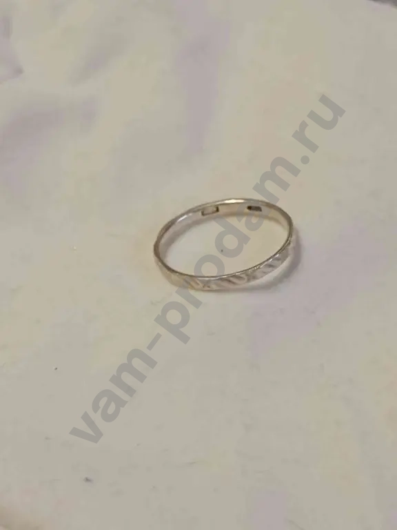 серебряное кольцо 17 размер и моносерьга
