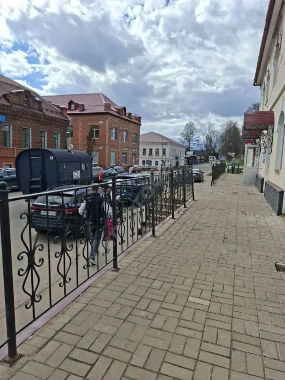 Помещение свободного назначения, 140 м², Собственник