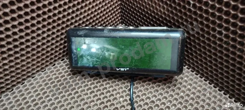 Часы настольные с будильником VST