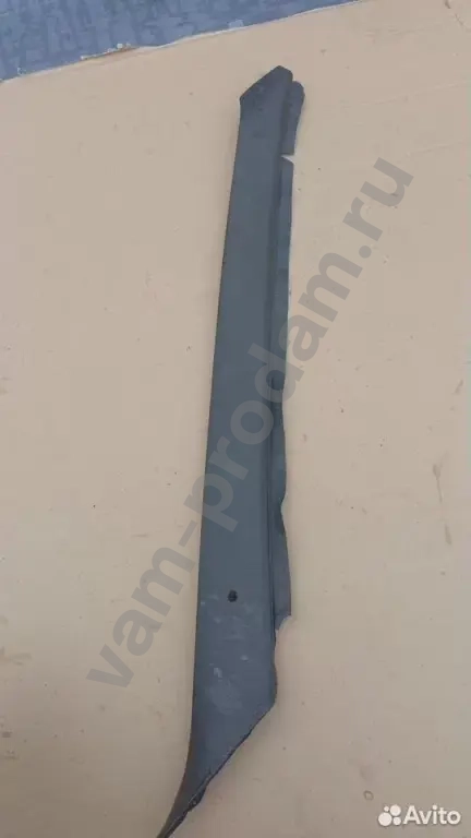 Обшивка стойки правая BMW 5-Series (E12) I рест