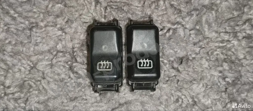 Кнопка обогрева заднего стекла Mercedes-Benz W124