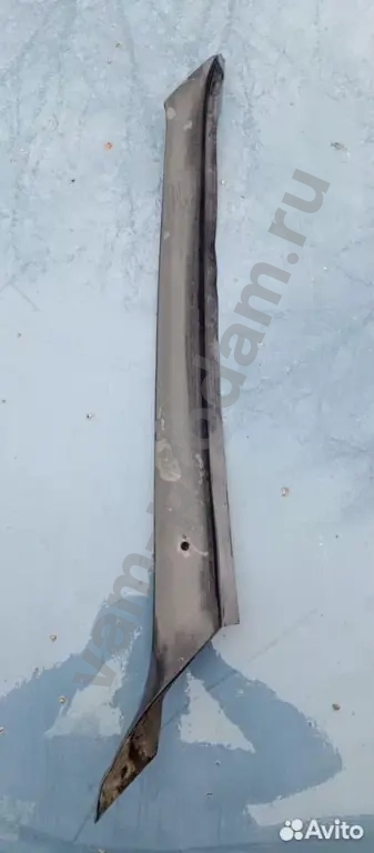 Обшивка стойки правая BMW 5-Series (E12) I рест