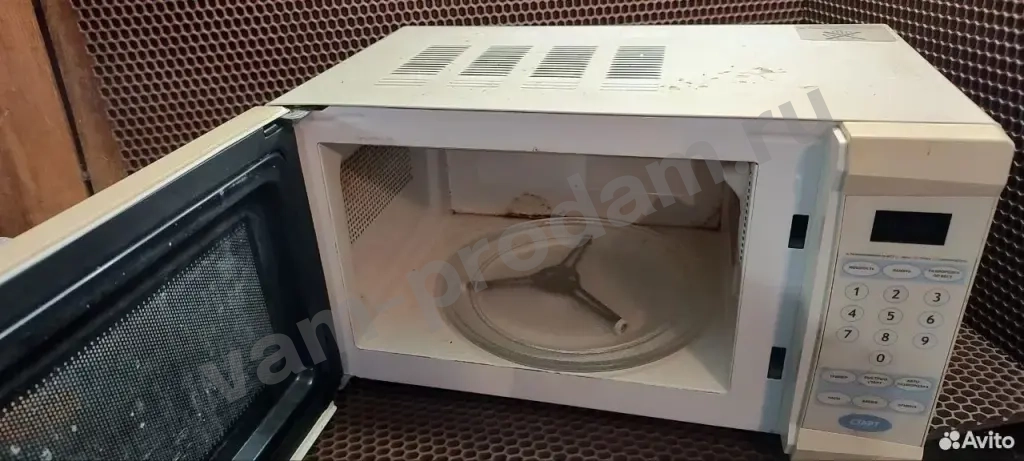 Микроволновая печь Mystery MMW-1704 на запчасти