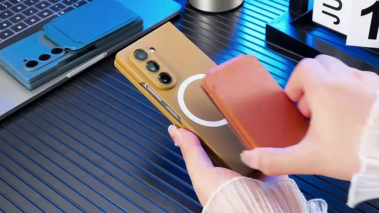 Чехол для Samsung Galaxy Z Fold 6 + картхолдер