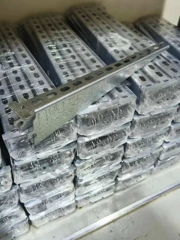 Настенный металлический стеллаж для гаража кладовки или пвз