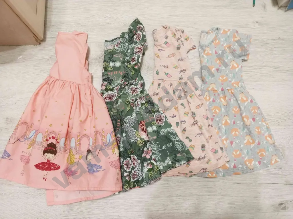 пакет детских платьев 92-98