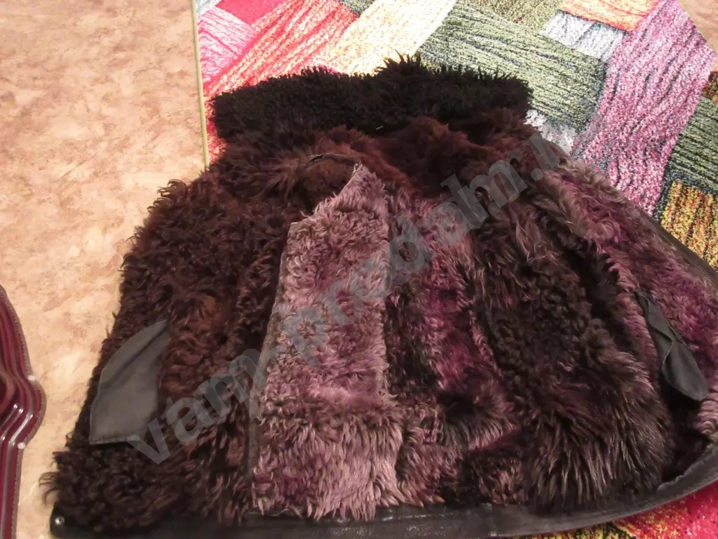 Продаю тулуп из овчины