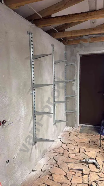 Настенный металлический стеллаж для гаража кладовки или пвз