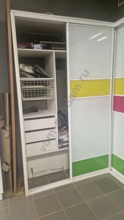 выставочный образец угловой гардеробной