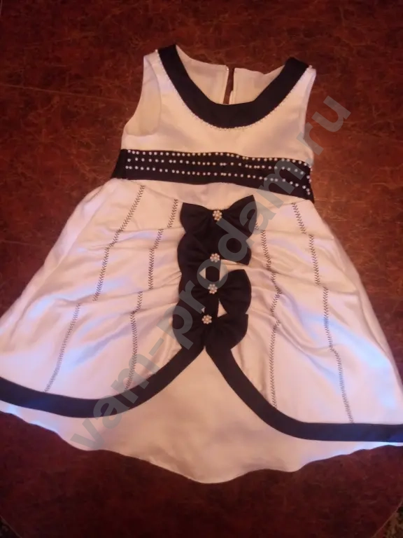 Платье атласное