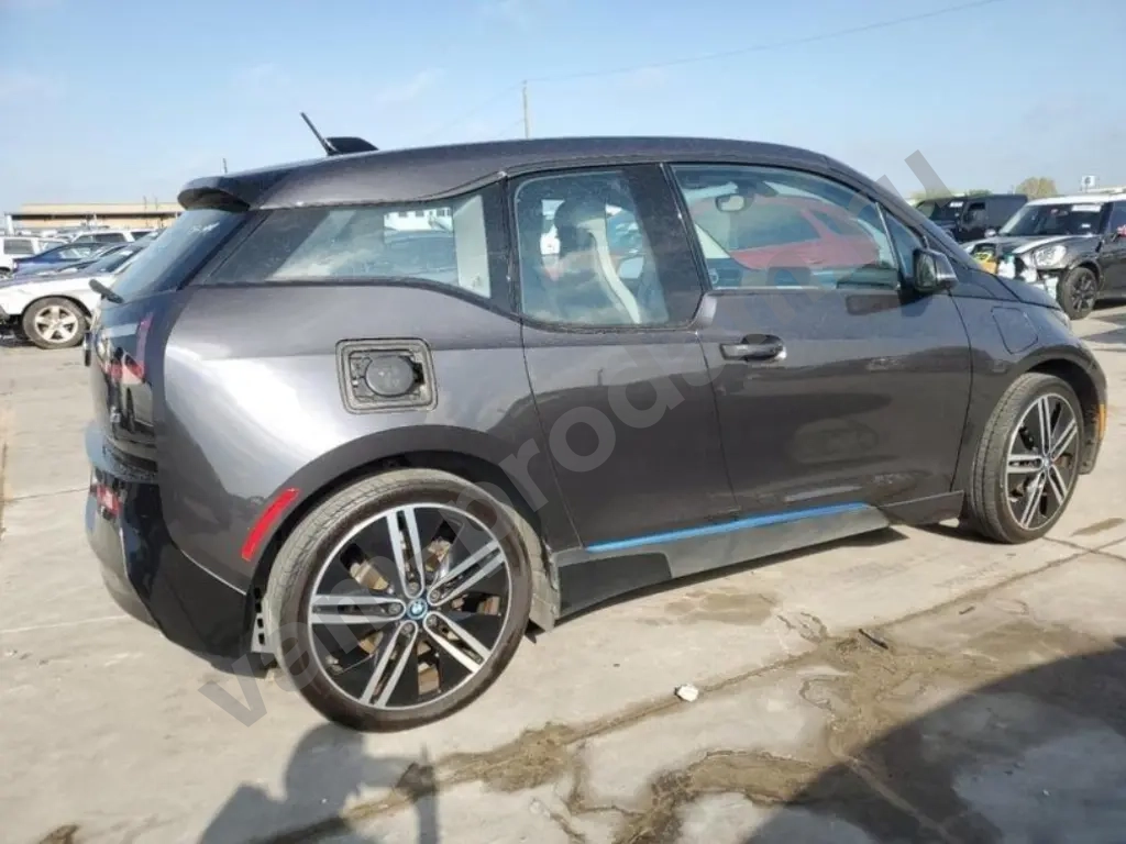 БМВ Ай 3 в разбор