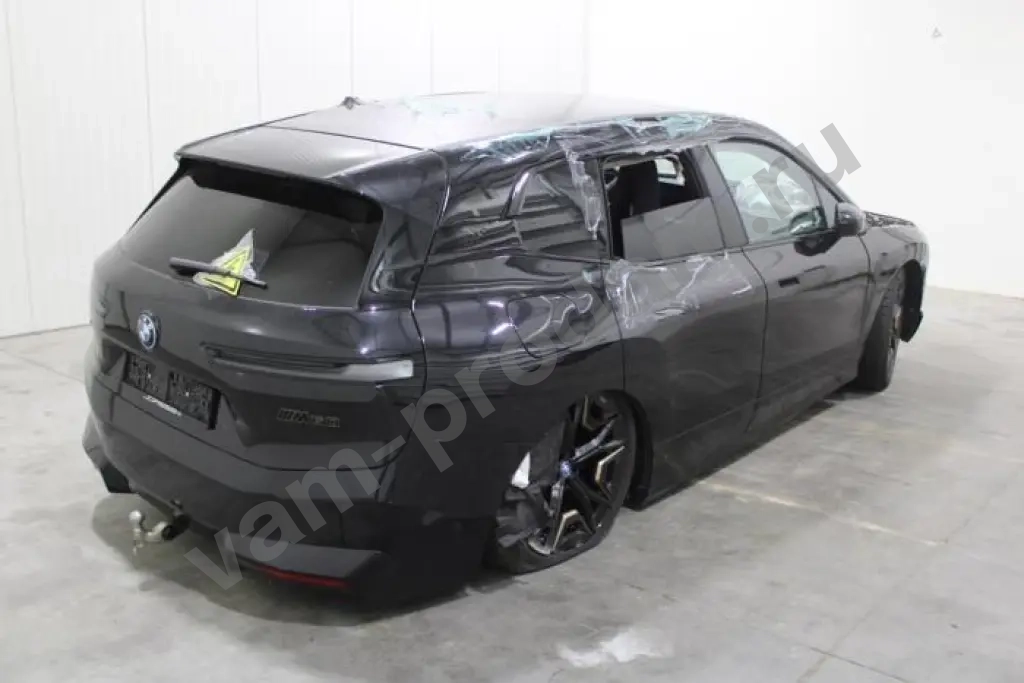 БМВ Ай икс в разбор