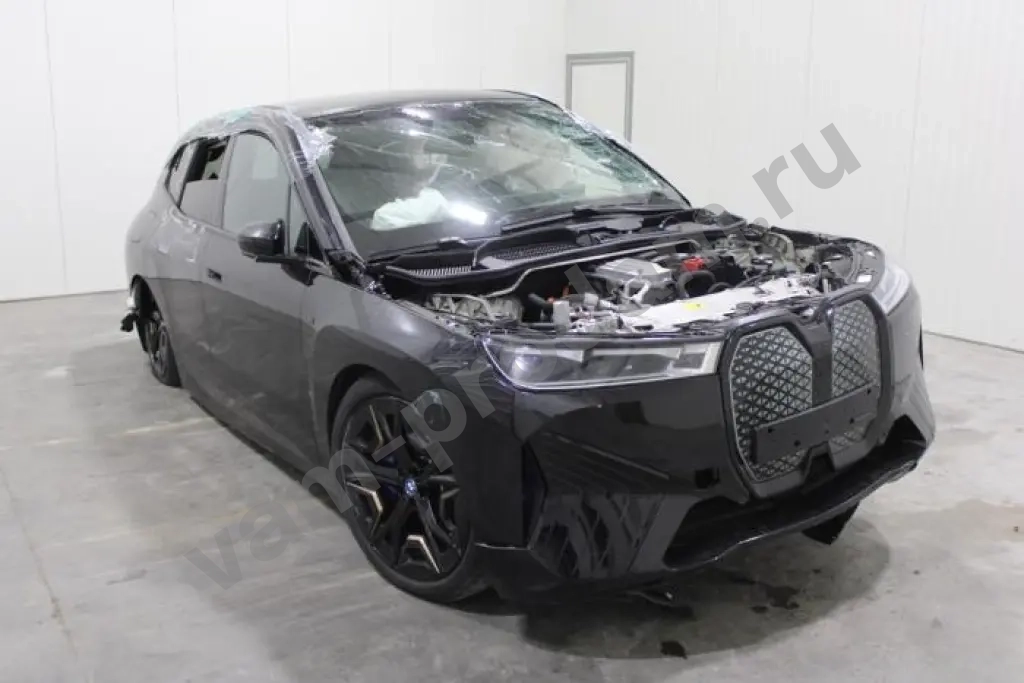 БМВ Ай икс в разбор