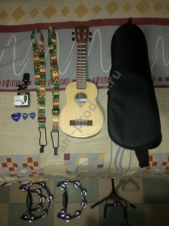 Улулеле, 2 блокфлейты, 2 тамбурина, стойка и др.